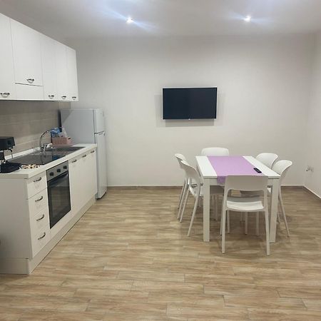 Suite Di Giordy Napoli Centro Bagian luar foto