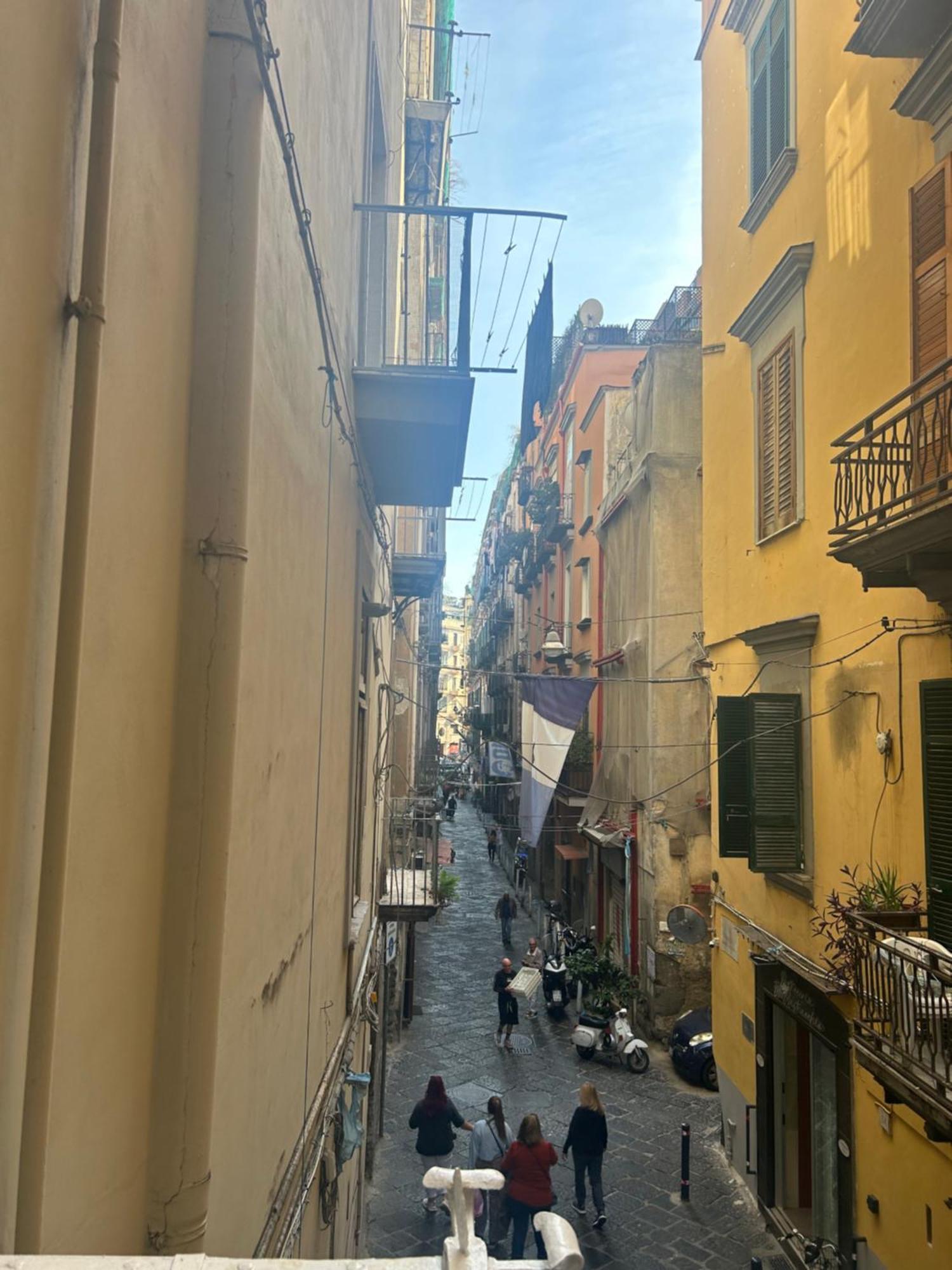 Suite Di Giordy Napoli Centro Bagian luar foto