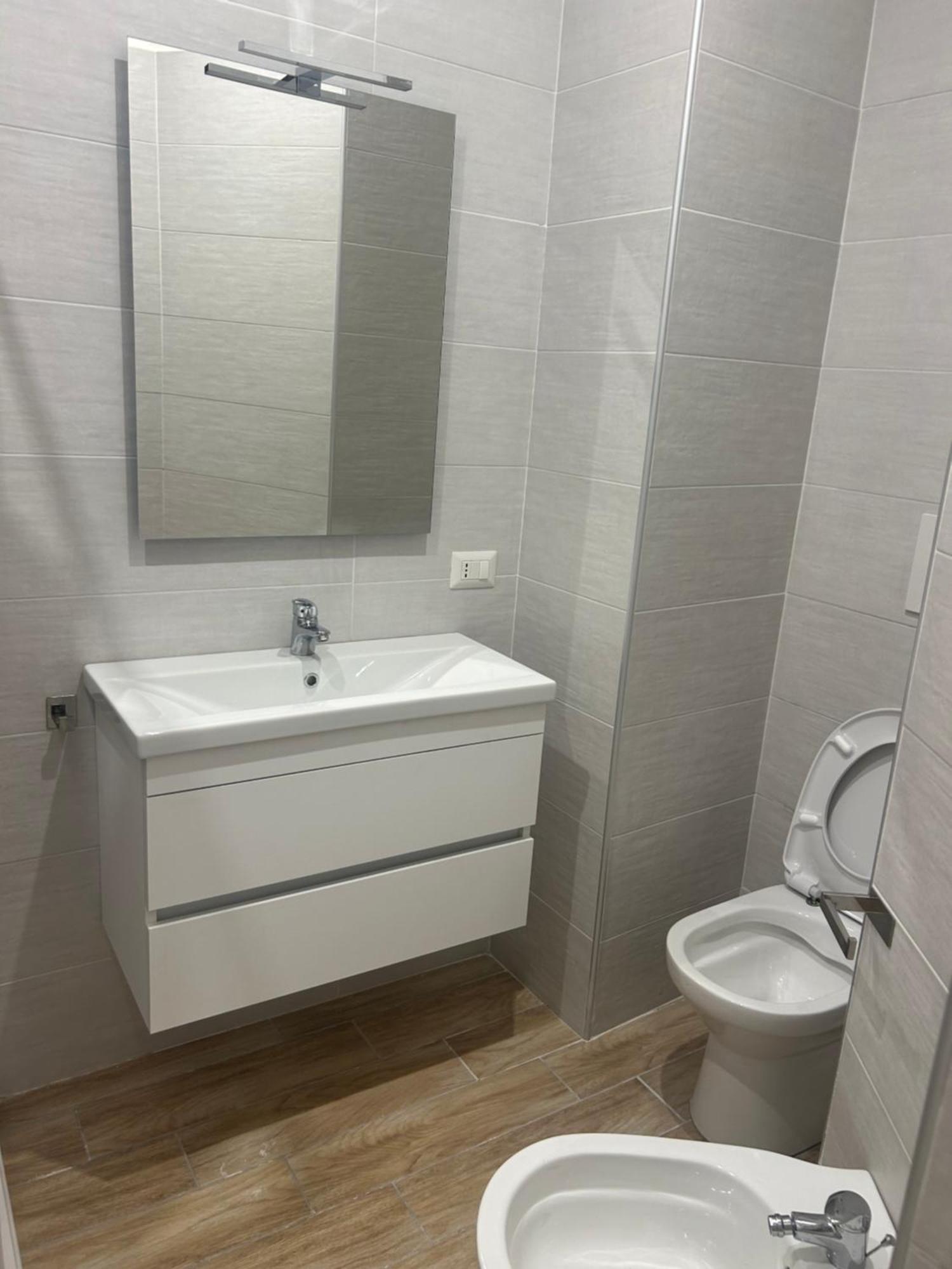 Suite Di Giordy Napoli Centro Bagian luar foto