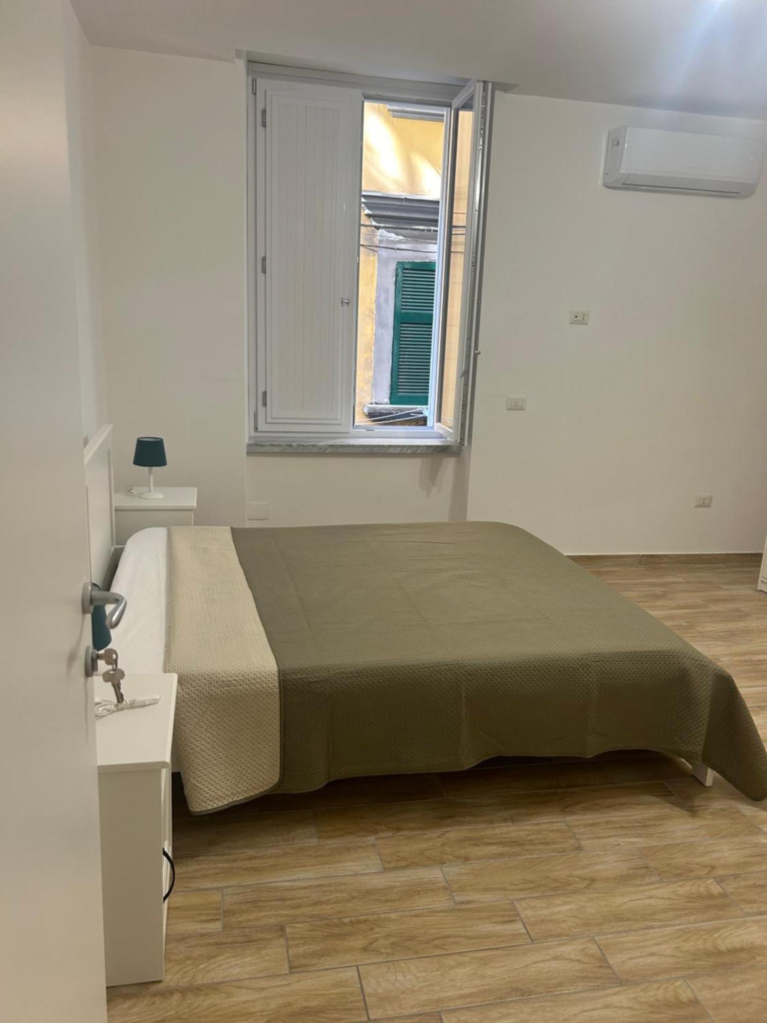 Suite Di Giordy Napoli Centro Bagian luar foto