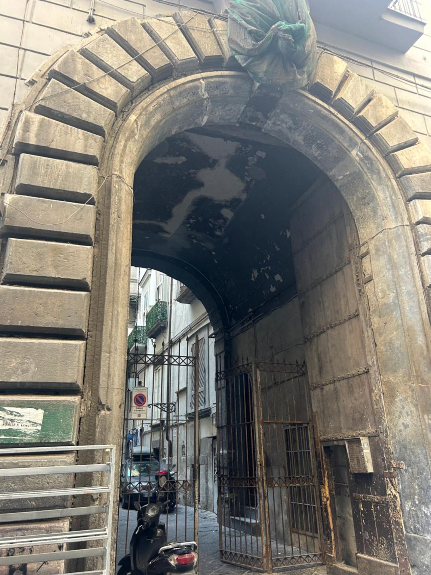 Suite Di Giordy Napoli Centro Bagian luar foto