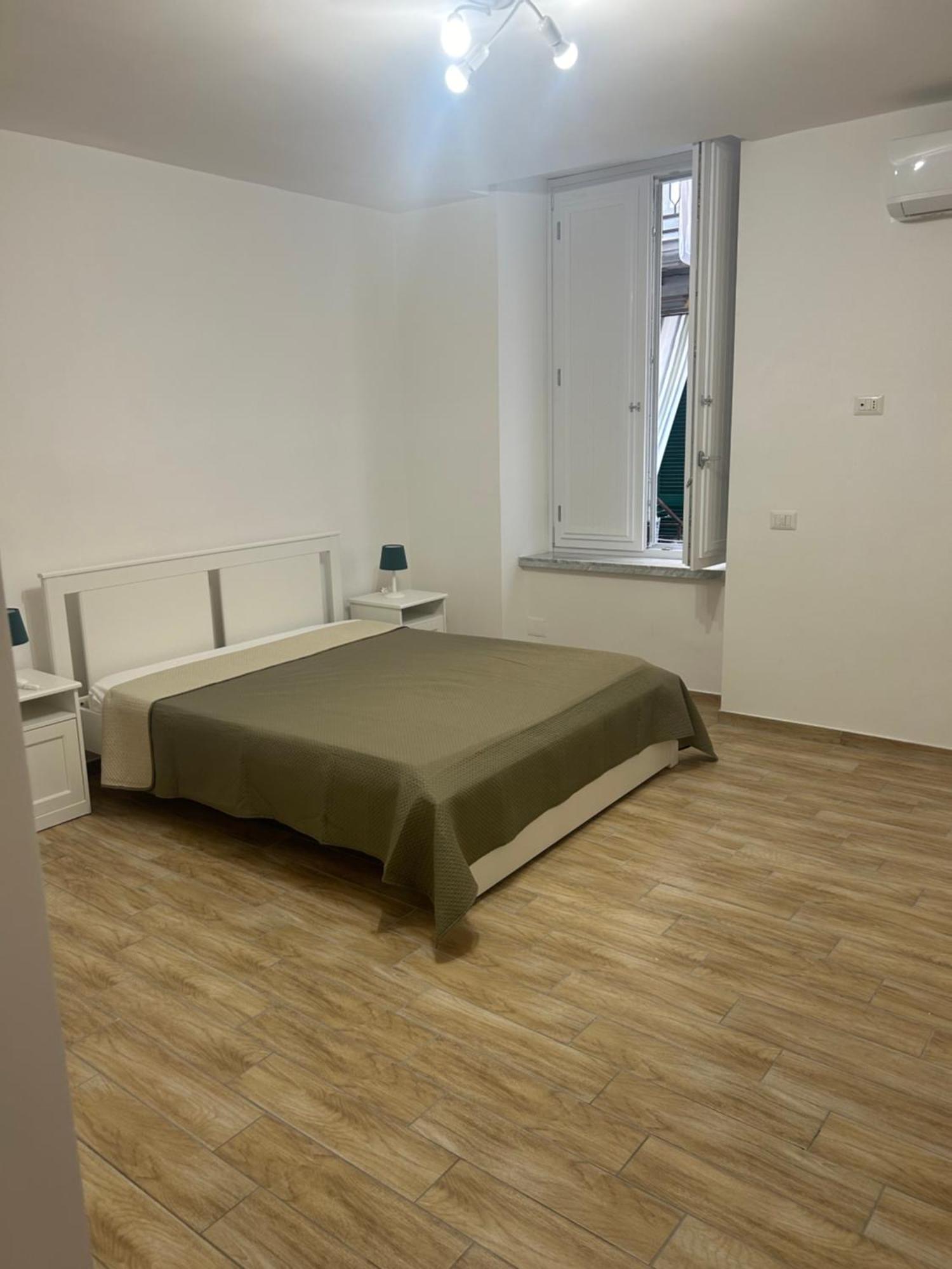 Suite Di Giordy Napoli Centro Bagian luar foto