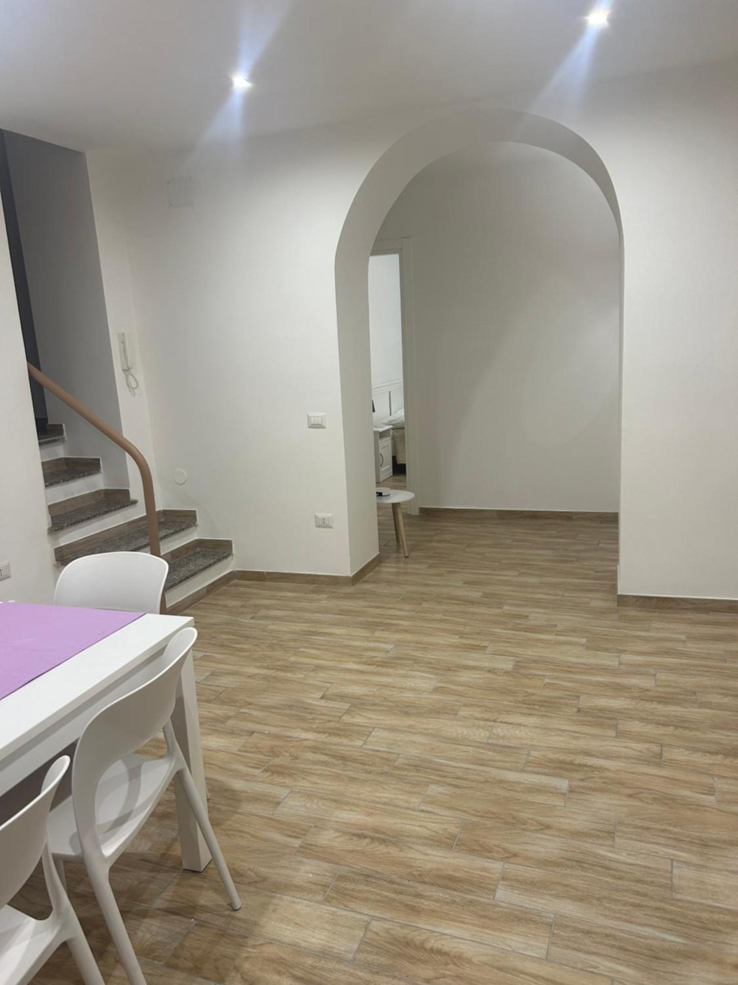 Suite Di Giordy Napoli Centro Bagian luar foto