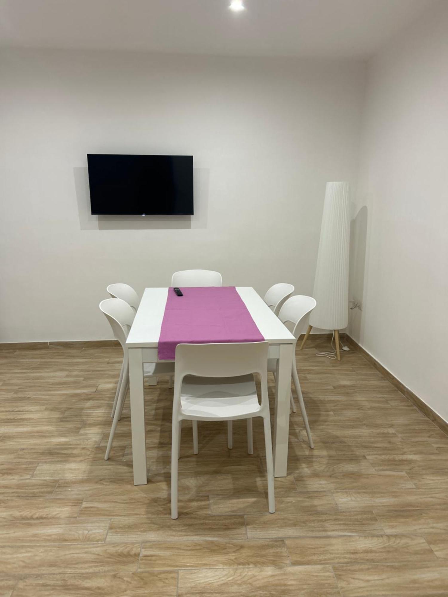 Suite Di Giordy Napoli Centro Bagian luar foto