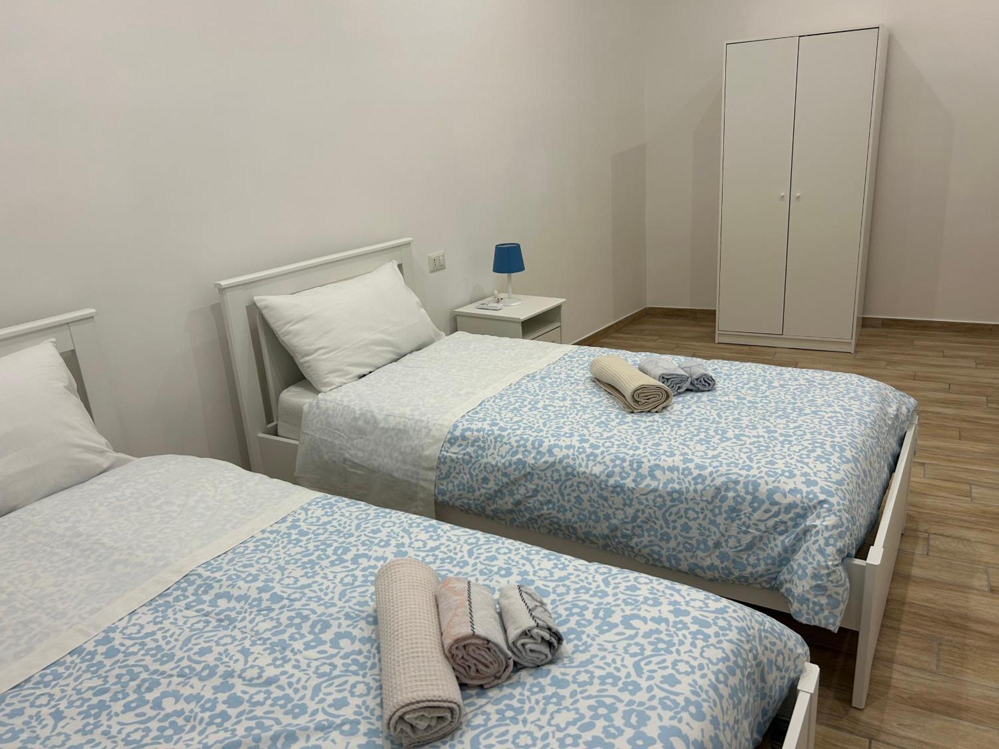 Suite Di Giordy Napoli Centro Bagian luar foto