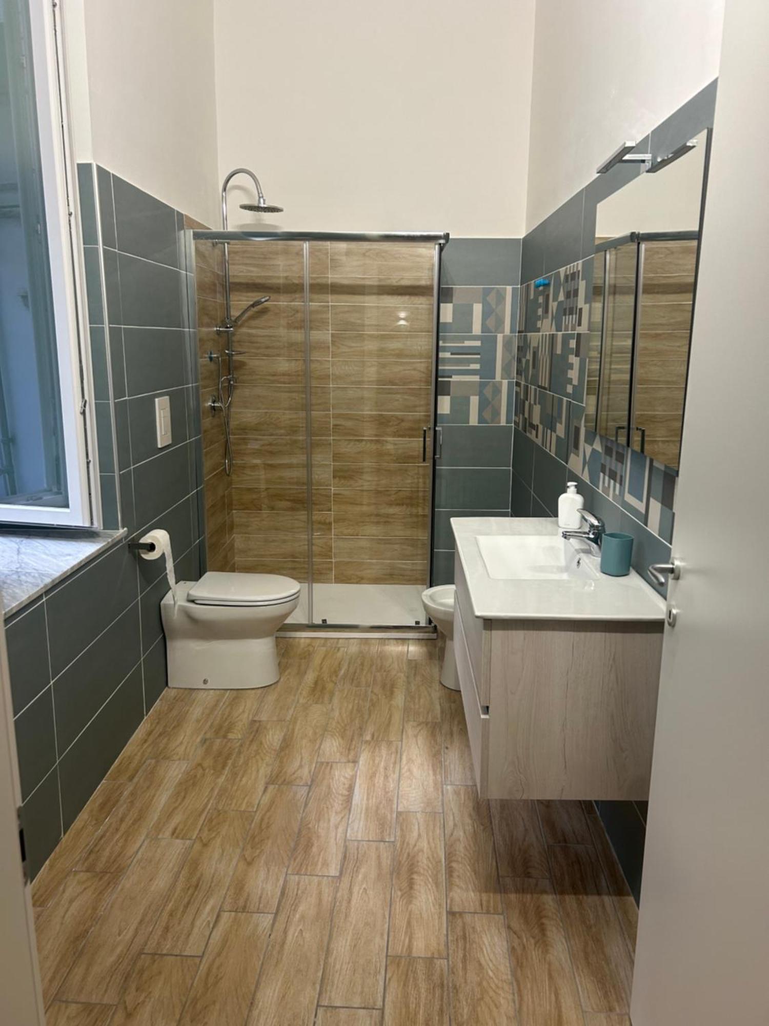 Suite Di Giordy Napoli Centro Bagian luar foto