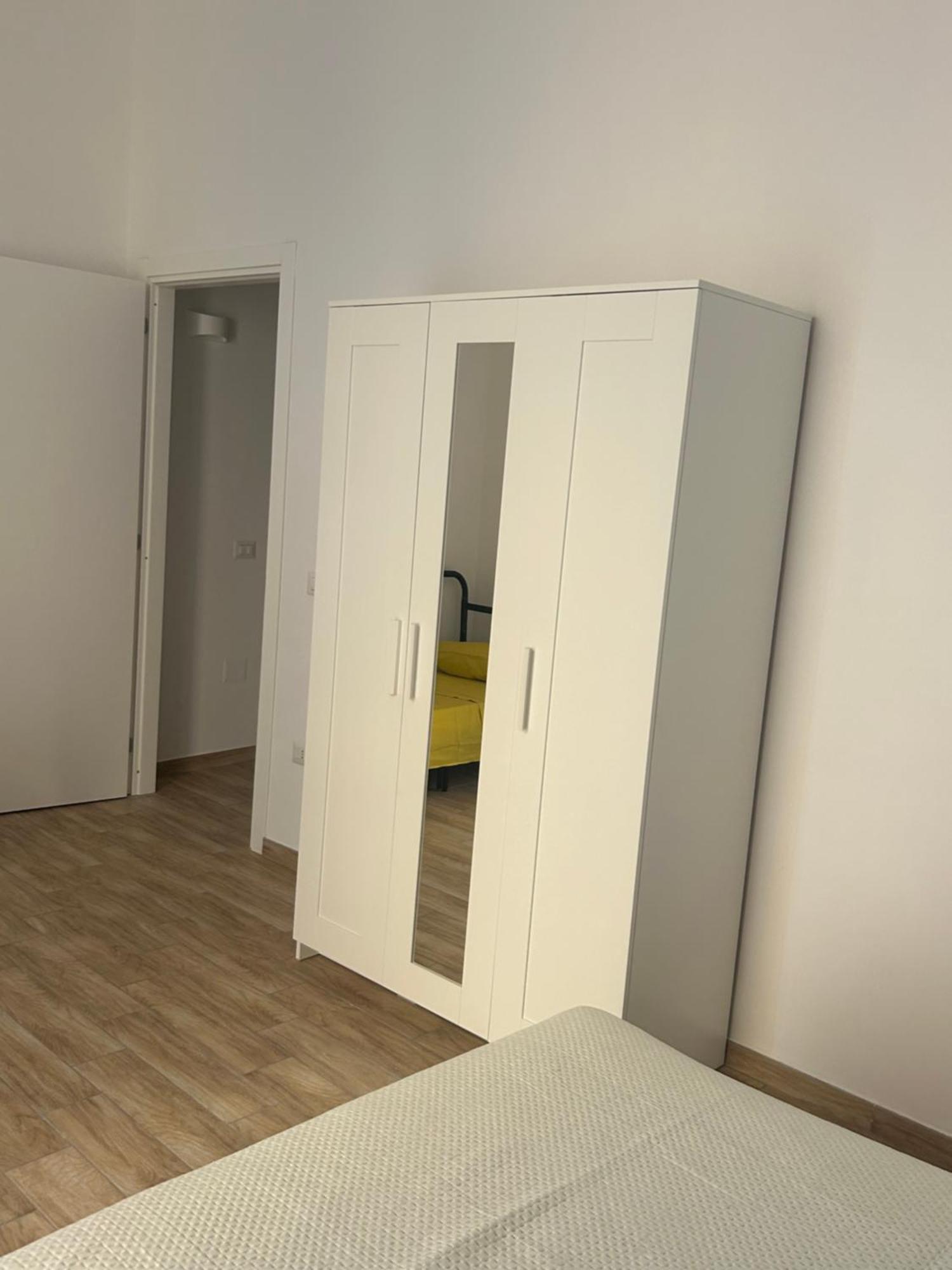 Suite Di Giordy Napoli Centro Bagian luar foto